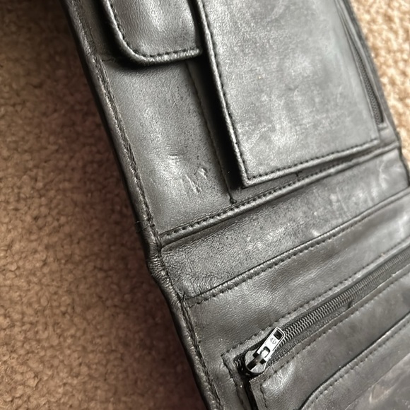 Vintage Genuine Leather Black Crossbody Bag - Picture 9 of 10